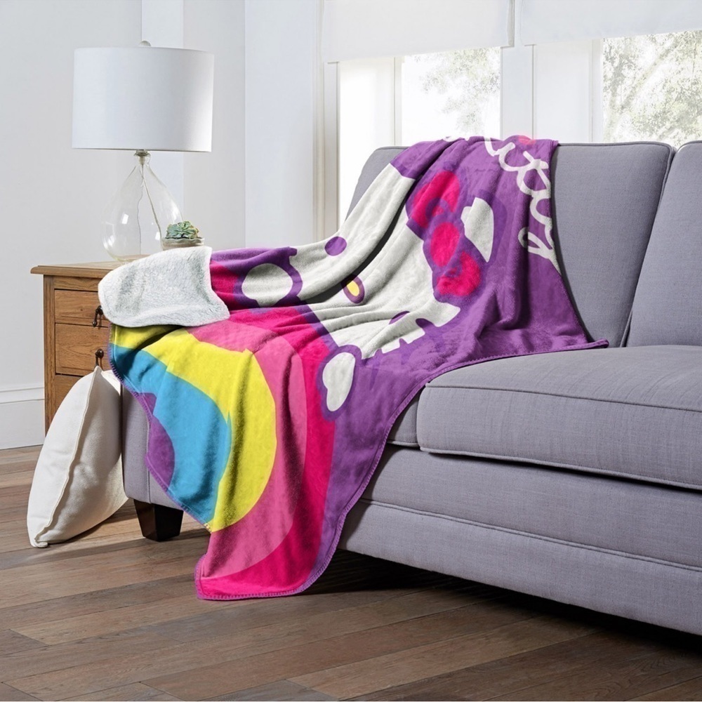 Hello Kitty Sherpa Throw 50x60